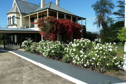 Airlie House Motor Inn - Holiday Sydney 3