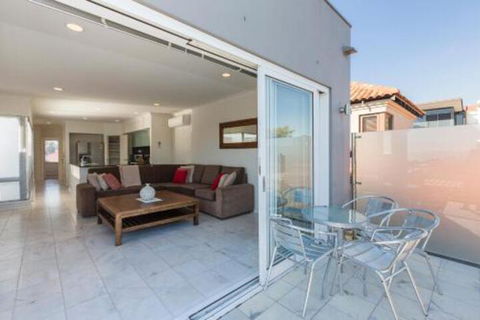 Cottesloe Beach House II - Accommodation Yamba 6