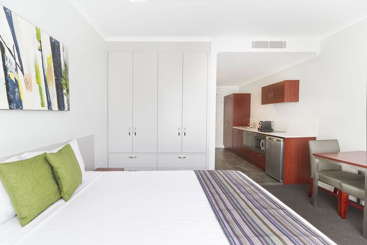 Abode Narrabundah - thumb 3