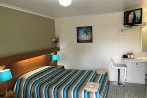 Albury Central Motel - Lightning Ridge Tourism 0