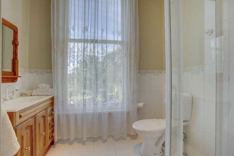 Highton Manor - Brisbane Tourism 7