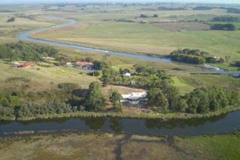Curdievale Riverfront Lodge - Holiday Sydney 2