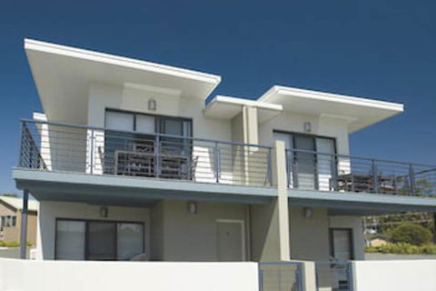 Mollymook Beachfront Executive Apartment - Yamba Accommodation 3
