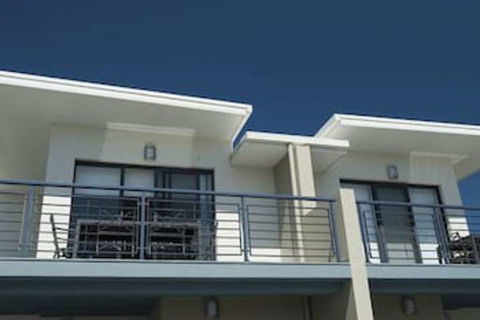 Mollymook Beachfront Executive Apartment - Yamba Accommodation 6