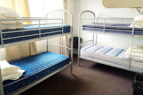 St Kilda Hostel - Holiday Sydney 6