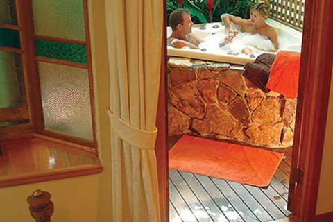 Airlie Waterfront Bed & Breakfast - Accommodation Brisbane 3