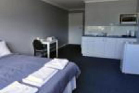 Bribie Island Square - Holiday Jervis Bay 0