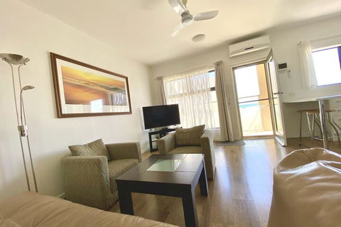 Atlantic West Beach Apartments - Accommodation Sunshine Coast 6