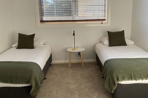 Castlereagh Lodge Motel - Accommodation VIC 1