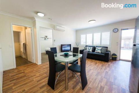 Bottletree Apartments On Garget - Cruises Travel 3