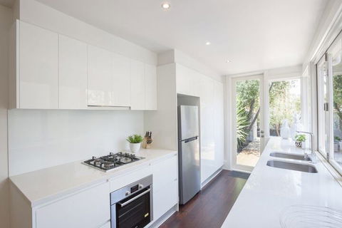 BOUTIQUE STAYS - South Yarra Lane - Cruises Travel 3