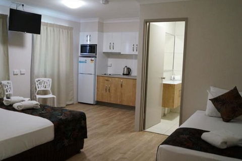 Castle Crest Motel - Accommodation NSW 7