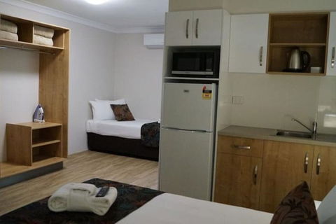 Castle Crest Motel - Accommodation NSW 5
