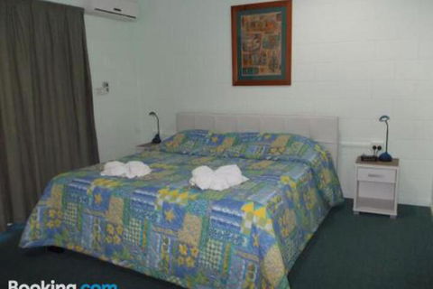 SeaEagles Beach Resort - Tourism Townsville 4