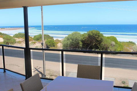 The Lighthouse Beachfront Accommodation - WA Accommodation 4