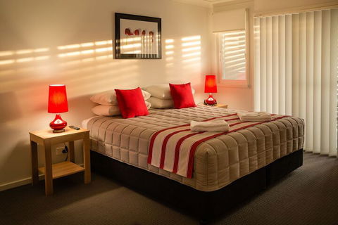 Wallsend Executive Apartments - Accommodation Mount Tamborine 2