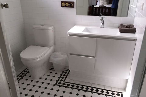 Corner Hotel Alexandra - Wagga Wagga Accommodation 2
