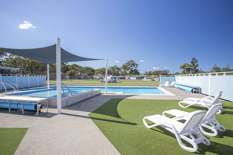 Lakeside Cabins & Holiday Village - Holiday Melbourne 3