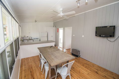Lakeside Cabins & Holiday Village - Holiday Melbourne 7