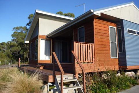 Yakkalla Holiday Cottage - WA Accommodation 3