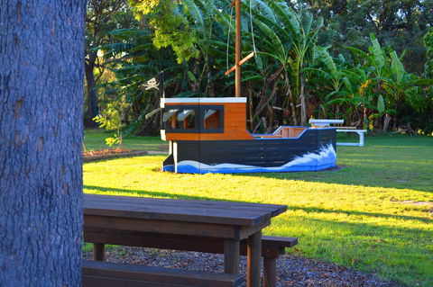 The Lovely Cottages Country Retreat - Holiday Melbourne 6