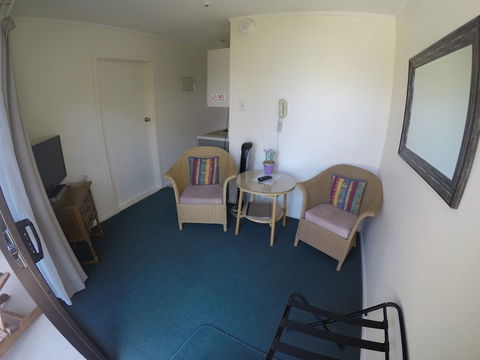 Bay Sands Seafront Studios - Accommodation New Zealand 4
