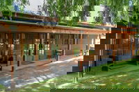 Wanaka Homestead Lodge  Cottages