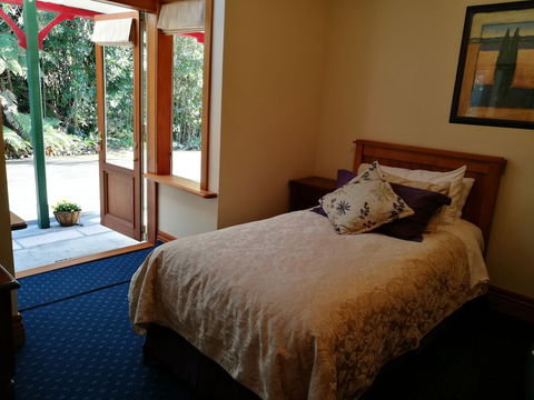 Awatuna Homestead - Accommodation New Zealand 5
