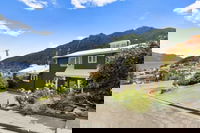 Queenstown House