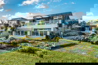 Waiheke Waterfront Lodge