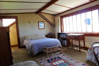 Montrose Sunny Seaside Villa