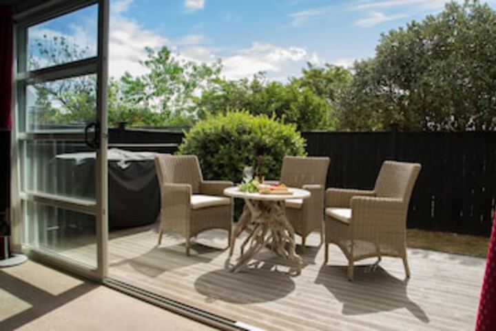 Martinborough Mews