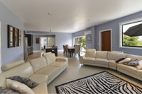 Lakefront Holiday Home