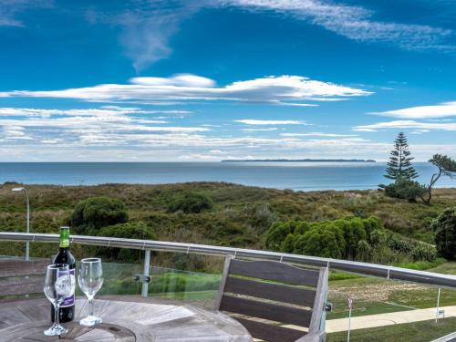 Ocean Views  BBQs Papamoa Holiday Apartment