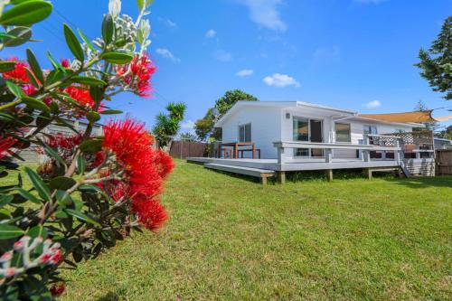 Pohutukawa Breeze Papamoa Beach Holiday Home
