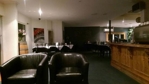Carrier Arms Hotel - Accommodation Australia 0