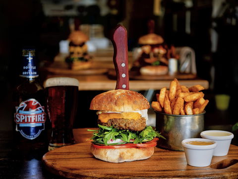 Spitfire Restaurant And Grill - New South Wales Tourism  0