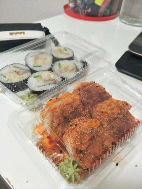 Au Sushi World - YWait Travel 0