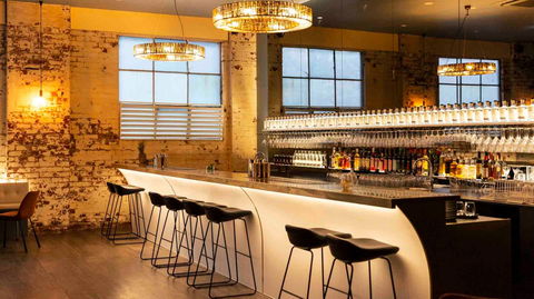 Patient Wolf Distilling Co. - Hotel WA 2