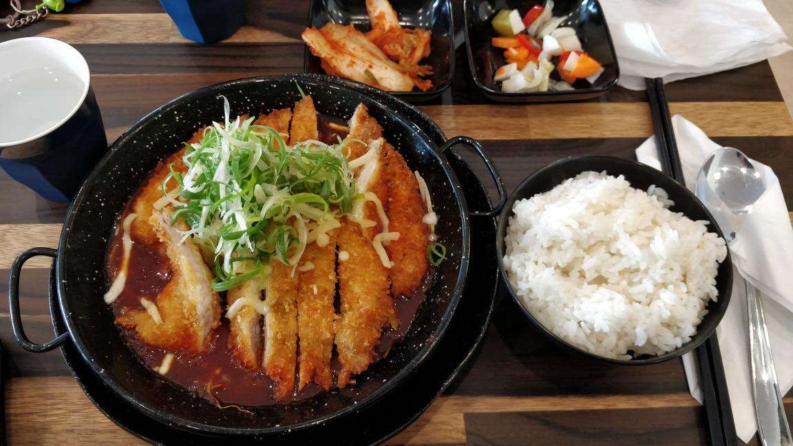 Mama Korean Cuisine Logo and Images