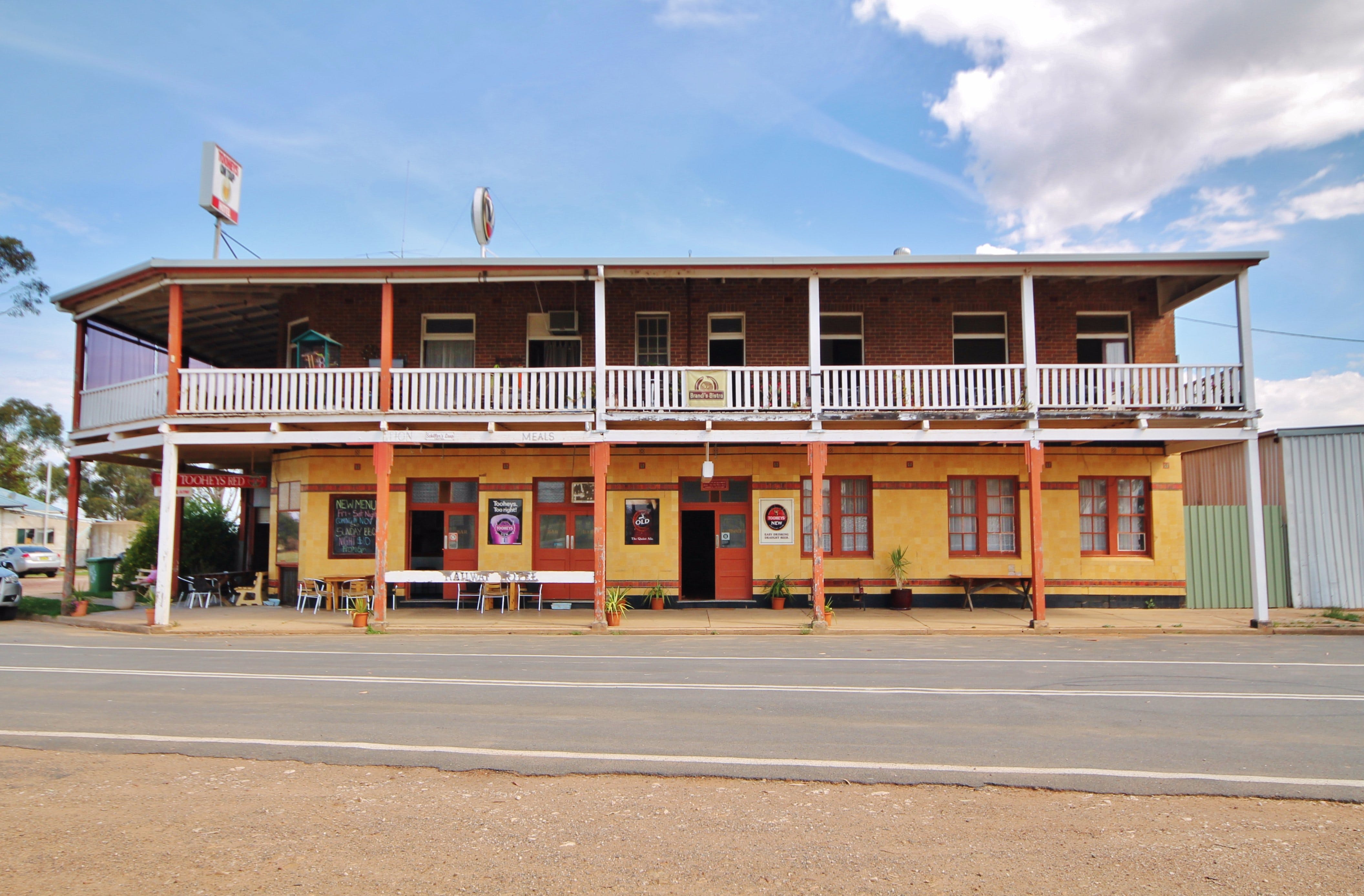 Railway Hotel Bribbaree - thumb 1