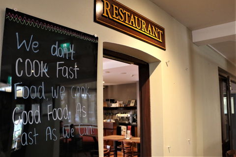 Walsh's Hotel - Victoria Tourism 0