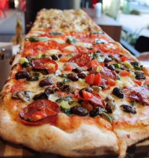 Bonnie And Clydes Pizzaria - Accommodation Australia 0