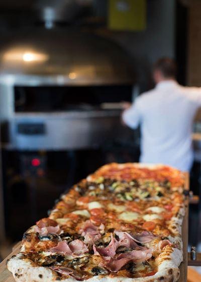 Bonnie And Clydes Pizzaria - Accommodation Australia 3