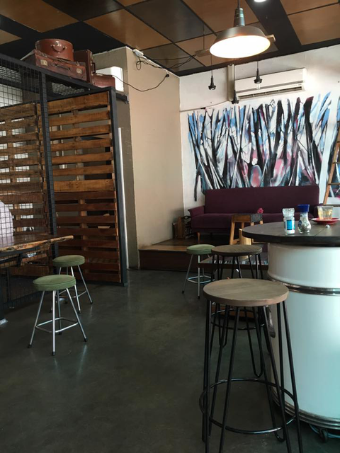 Page 27 Cafe - Accommodation Australia 2