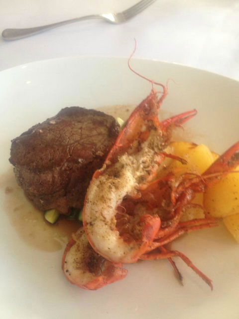 Pepper & Salt Restaurant - Accommodation Australia 14