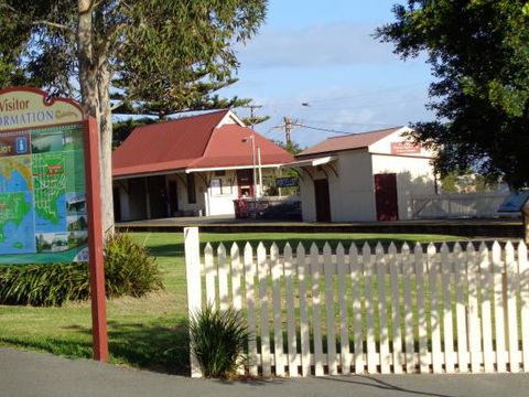 Jelly Trading Store - Accommodation Australia 0