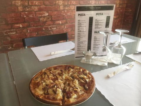 Napoli Waters Pizza & Pasta - Accommodation Australia 0