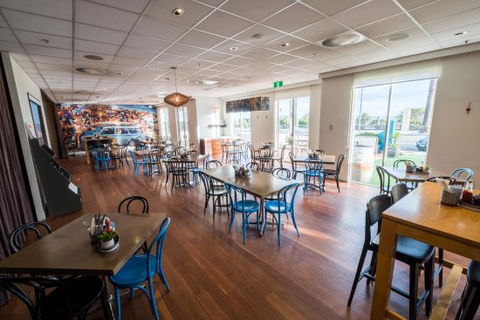Esplanade Diner & Bar - Carnarvon Accommodation 0