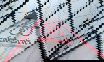 Airbnb blocks Oregon hosts from seeing guests? names in push against racial bias